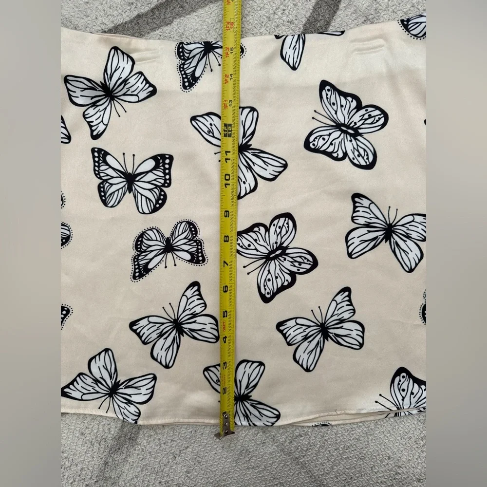 More To Come Araceli Butterfly Print Mini Skirt - Picture 2 of 6